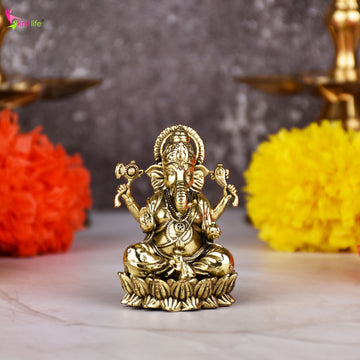 Brass Lord Ganesha Idol – Handcrafted Antique Finish Ganpati Statue for Home & Temple |Small size | 2 inches